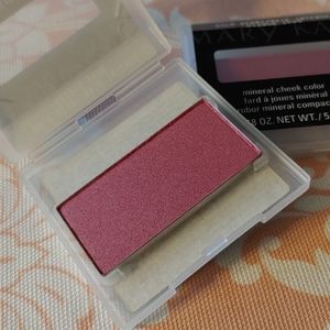 Mary Kay mineral cheek color bold Berry Qty1
